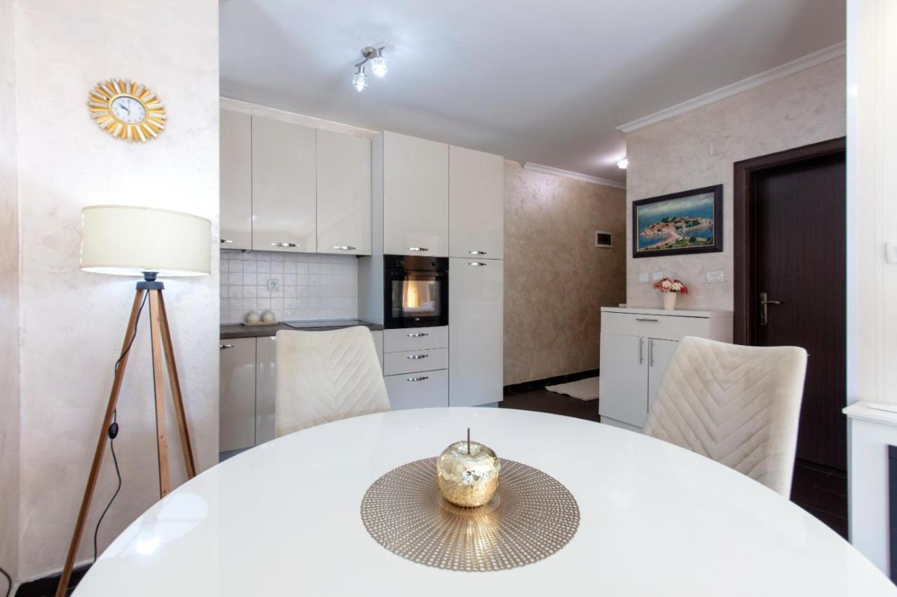 Ena Apartment โกตอร์ ภายนอก รูปภาพ