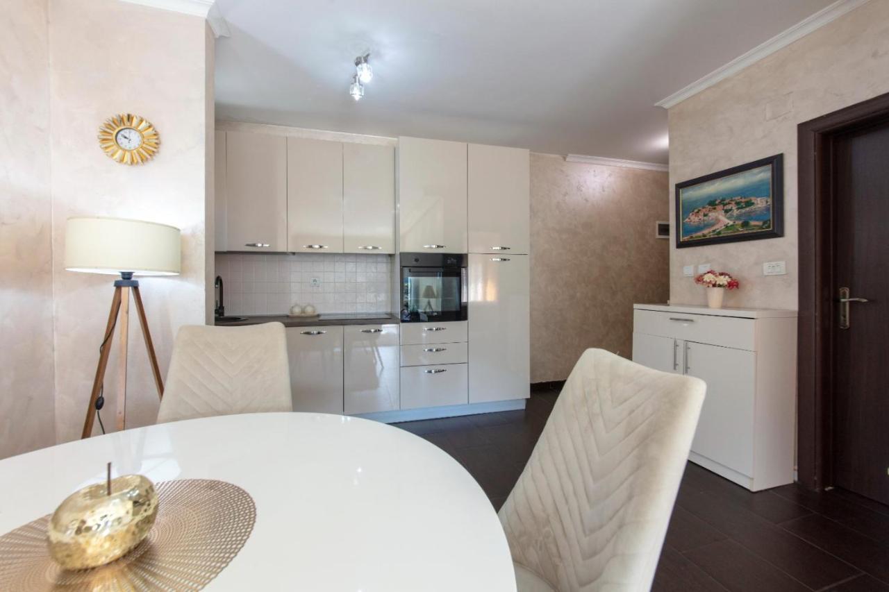 Ena Apartment โกตอร์ ภายนอก รูปภาพ